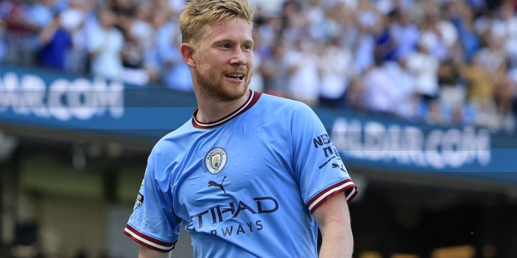 Esse jogador redefiniu o papel de meio-campista com visão e precisão