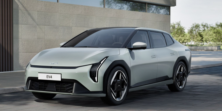 Kia apresenta os novos modelos elétricos EV4, EV2 e PV5 em uma revolução no mercado automotivo