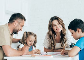 Comunicado geral para brasileiros que têm filhos em casa