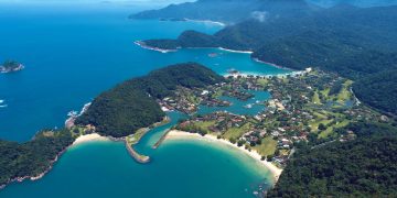 Essa cidade histórica do Rio de Janeiro encanta com casarões coloniais e praias paradisíacas