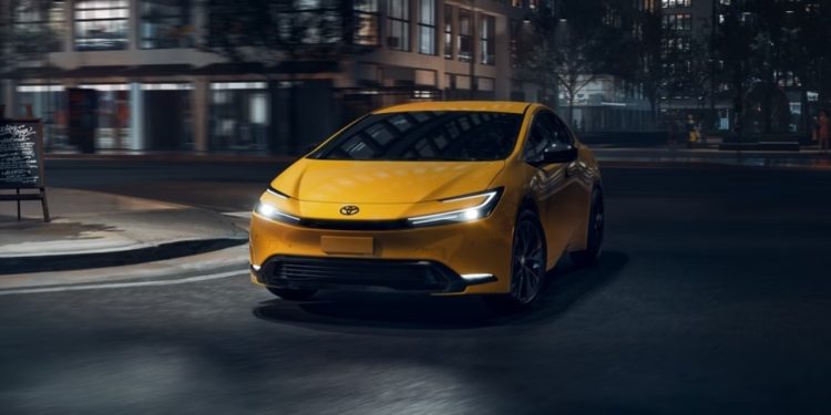 Toyota lança Prius 2025 fazendo 25 km/l e deixando a concorrência no chinelo!