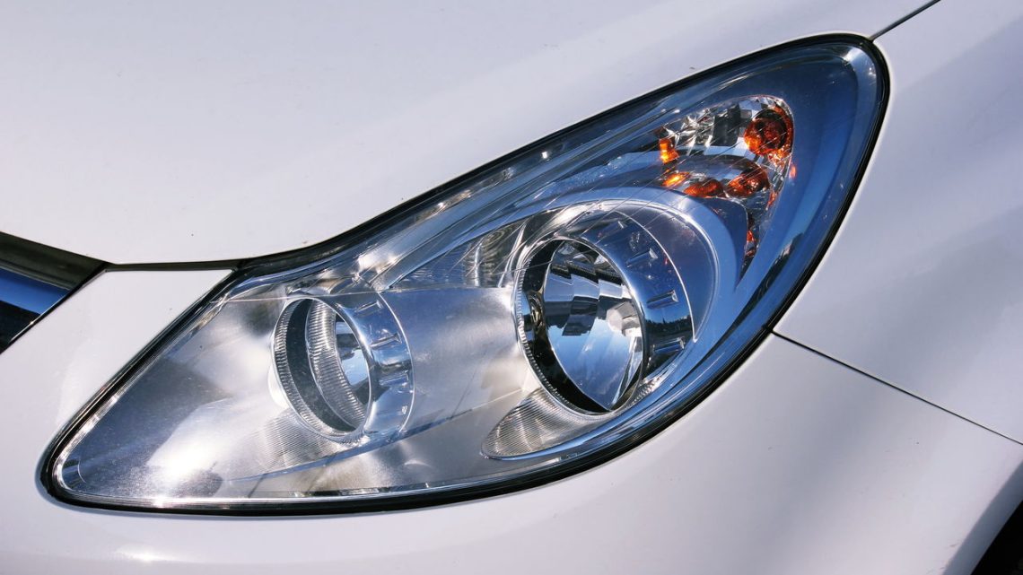 Circular com farol queimado gera multa pontos na CNH e pode reter o ...