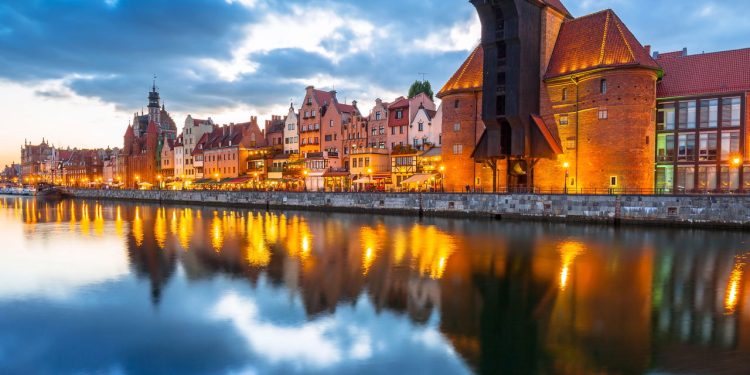 Gdansk, na Polônia, te convida para uma viagem aérea ida e volta com até 40% de economia!
