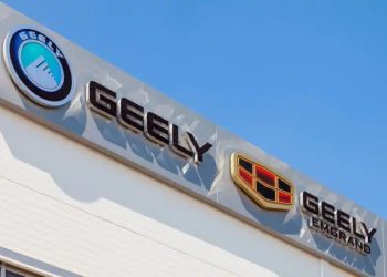 Brasileiros pulam de alegria com Geely lançando modelo elétrico de R$ 40.000 que é o novo xodó do Brasil