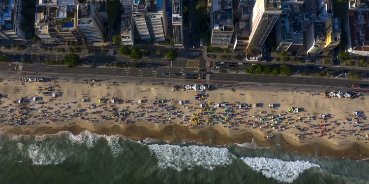 Essa praia do Rio está deixando turistas do mundo inteiro apaixonados