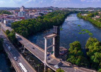 Cidade do interior de SP, situada a 547 metros de altitude, tem no Salto do Rio Piracicaba o seu maior espetáculo natural e turístico