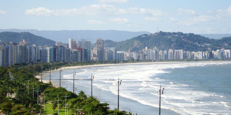 Cidade do litoral paulista com praia tem a melhor qualidade de vida em 2025