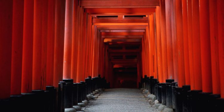 Famoso santuário em Kyoto te convida com passagens aéreas ida e volta!