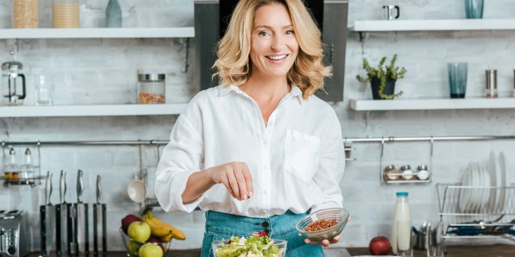 Seu dinheiro some no supermercado? O segredo que o preço da cesta básica esconde!