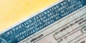 O verdadeiro motivo de 20 milhões de brasileiros dirigirem sem CNH