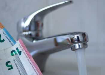 Fazer isso pode fazer você economizar até 80% de água e diminuir o valor da conta!