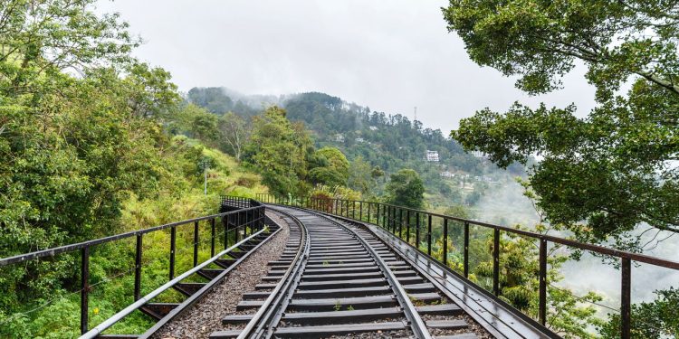 Nova ferrovia tem 1.757 quilômetros, e recebe investimento de quase R$ 4 bilhões