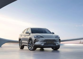 Novo SUV híbrido de entrada que faz 20 km/l na cidade vira a "mina de ouro" das famílias que buscam luxo com gasto de 1.0