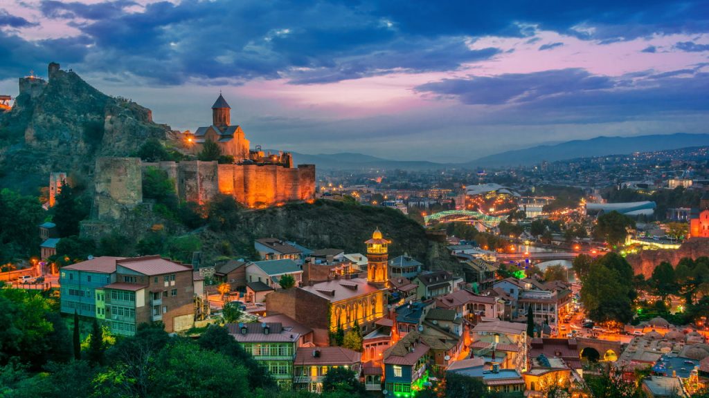 Esta cidade surpreende turistas com paisagens deslumbrantes e tradição milenar