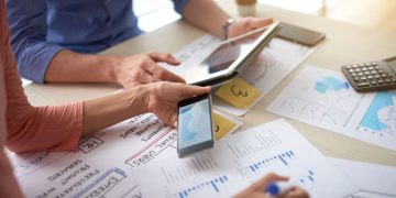 A atitude simples que pode te livrar do sufoco financeiro para sempre