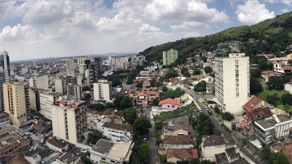 Essa cidade na Baixada Fluminense impressiona com sua qualidade de vida e educação