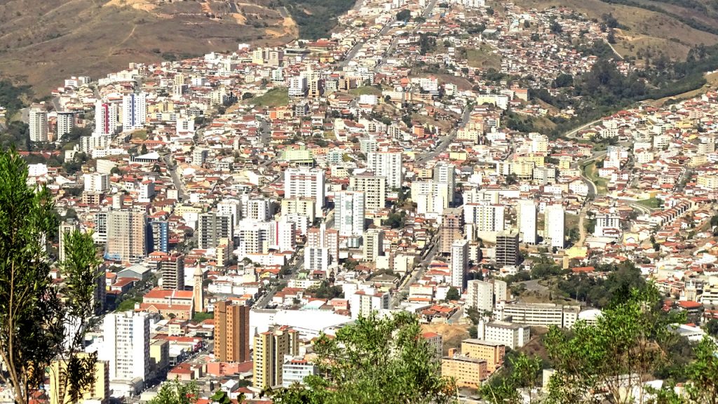 Cidade das Rosas tem IDH de 0,800 e recebe 500 mil turistas por ano