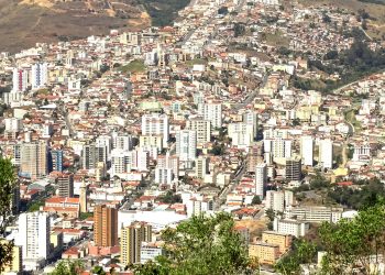 Cidade das Rosas tem IDH de 0,800 e recebe 500 mil turistas por ano