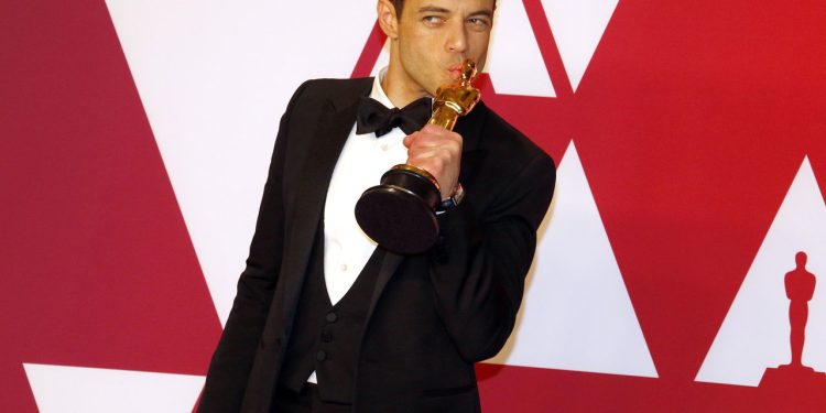 O ator que se tornou um ícone da cultura pop ao viver Freddie Mercury e Mr. Robot