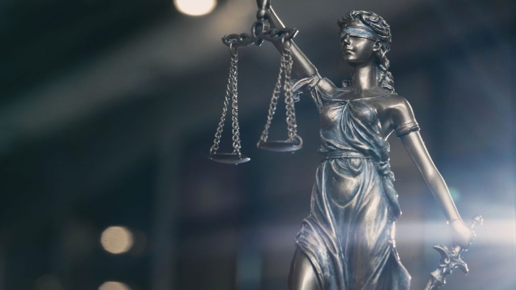 Fraudes com falsos advogados dispara e acende alerta em 5 estados