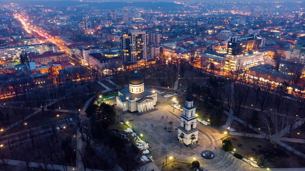 Chisinau revela o melhor da Moldávia com vinhos renomados e pratos típicos que encantam