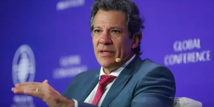 Haddad prevê crescimento de 2,5% do PIB em 2025 e defende metas fiscais