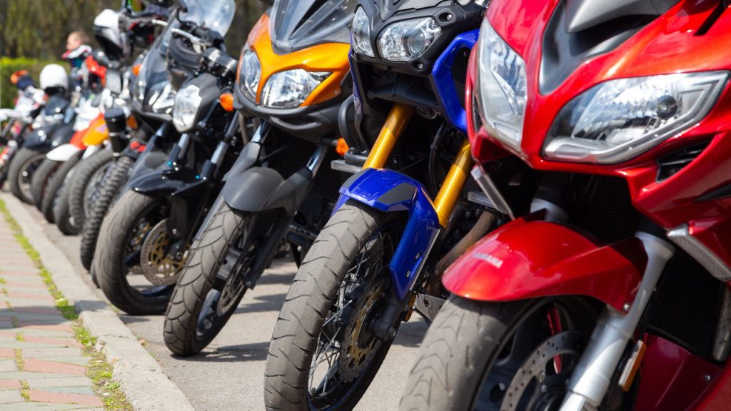 Motos por menos de R$ 15 mil que valem cada centavo
