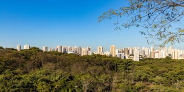 Quem tem mais de 43 anos está arrumando as malas para morar nessa cidade do interior de SP