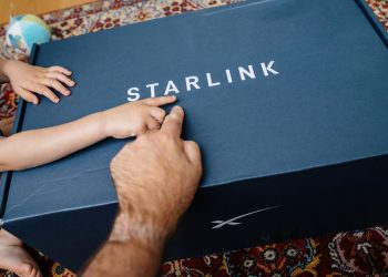 Internet via satélite mais poderosa chega ao Brasil com a Starlink