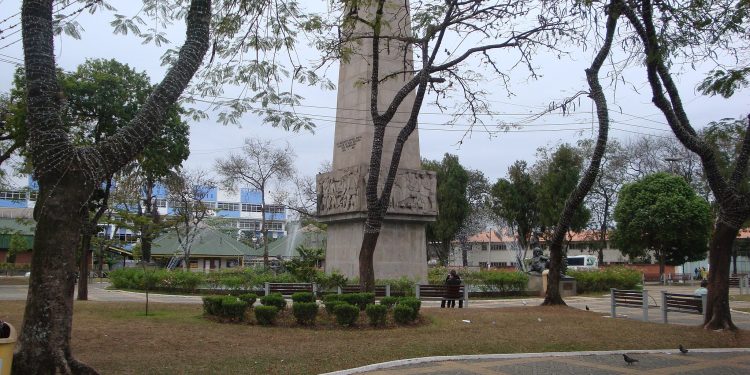 De polo industrial a cidade-modelo em saúde e educação