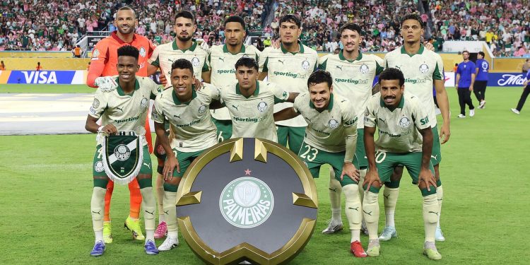 O time da SE Palmeiras, posa para foto em jogo contra a equipe do Inter Miami CF, durante partida válida pela fase de grupos, da Copa do Mundo de Clubes da FIFA, no Hard Rock Stadium. (Foto: Cesar Greco/Palmeiras/by Canon)