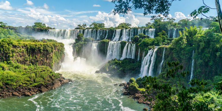 Essa cidade esconde uma das maiores maravilhas da natureza