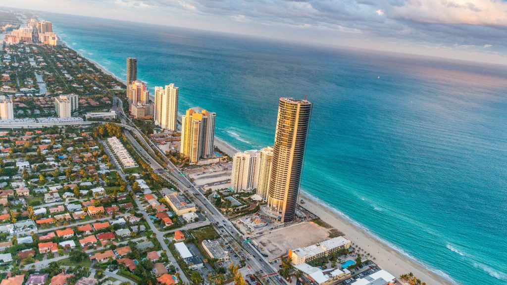 Miami é a cidade mais tropical e vibrante para se viver em 2025