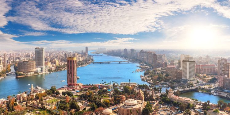 Essa cidade egípcia esconde contrastes que encantam e desafiam visitantes