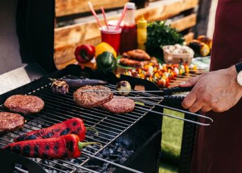 O truque que faz seu churrasco render o dobro e o preço cair no atacarejo!