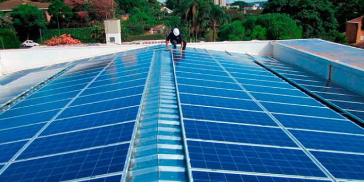 Investimentos em energia solar nas empresas já soma R$ 63,9 bilhões no Brasil