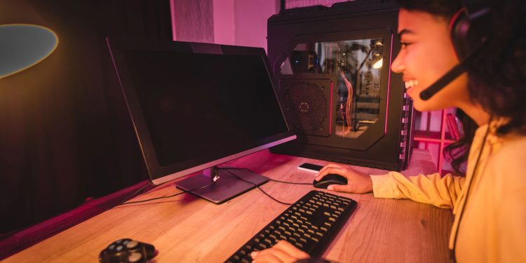 Computador bom, bonito, e barato para você jogar, trabalhar e estudar o mês inteiro!