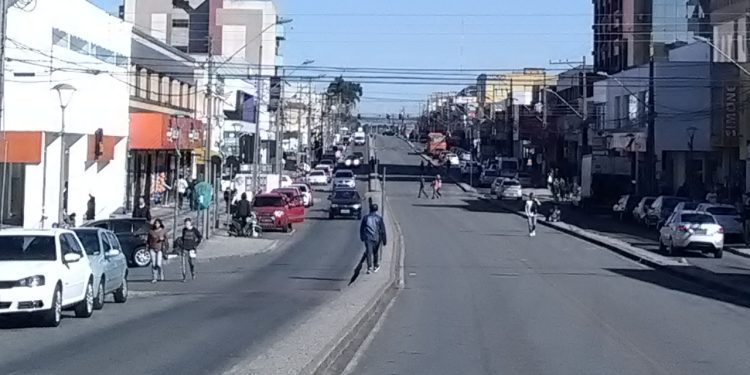 Avenida Winston Churchill no bairro Pinheirinho em Curitiba - Créditos: Wikimedia Commons / Divulgação