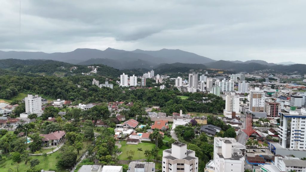 Essa cidade catarinense é o lugar certo para se viver com qualidade de vida e praias acolhedoras