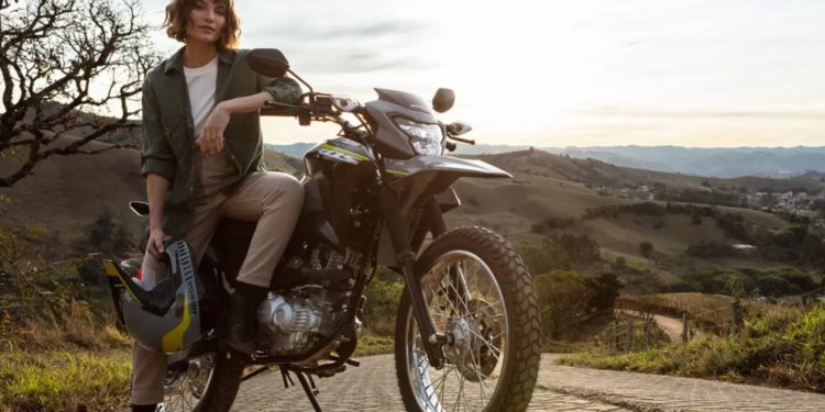 A moto mais versátil e econômica do Brasil em 2025!