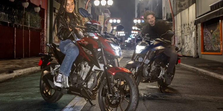 A moto mais versátil da Honda em 2025 é feita para qualquer trajeto!