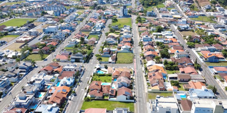 Cidade catarinense encanta com tradição europeia e qualidade de vida