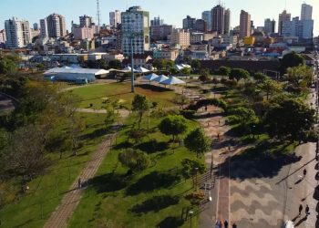 A cidade paranaense dos Campos Gerais que atrai visitantes com belezas naturais e oferece qualidade de vida no Sul do Brasil