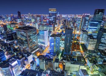 A cidade japonesa que encanta viajantes com sabores e energia única