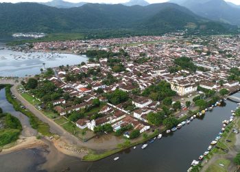 Essa cidade colonial do Rio está encantando brasileiros com praias paradisíacas