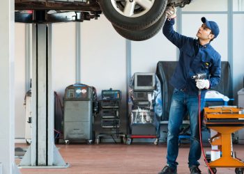 O aviso importante para quem vai levar o carro no mecânico