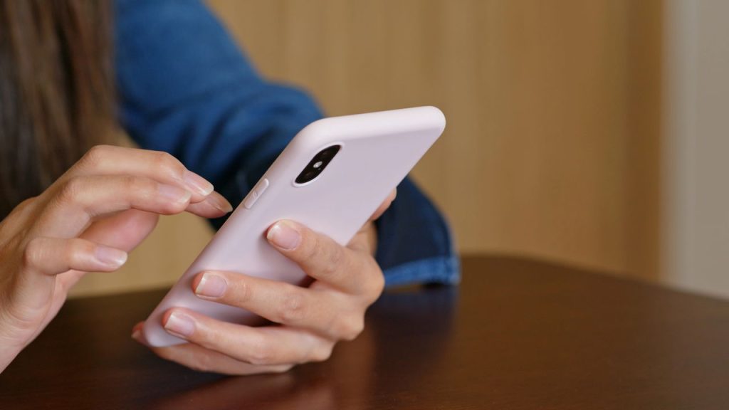 Alerta para quem for contratar um seguro de celular
