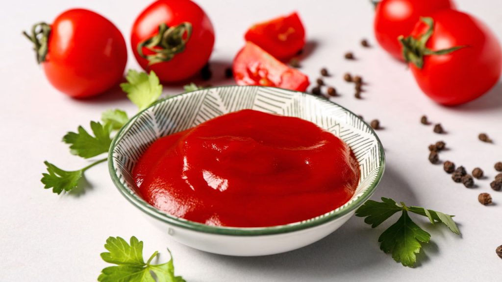 A diferença entre o ketchup barato e o caro não está só no preço