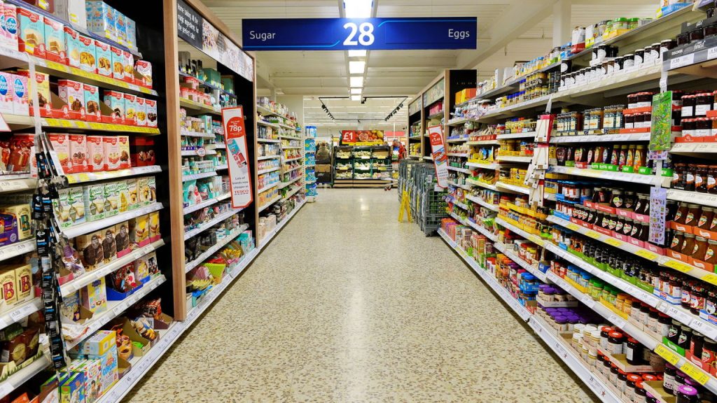 Planejamento de compras no mercado para mães com bebês