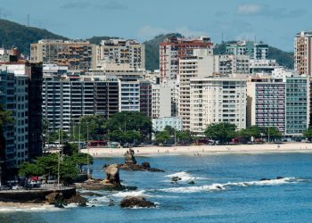 Cidade do RJ é considerada muito segura e atrai brasileiros